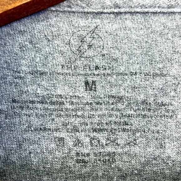 The Flash - The Flash Drive Graphic Gray and Red T Shirt Size Medium - Picture 7 of 8